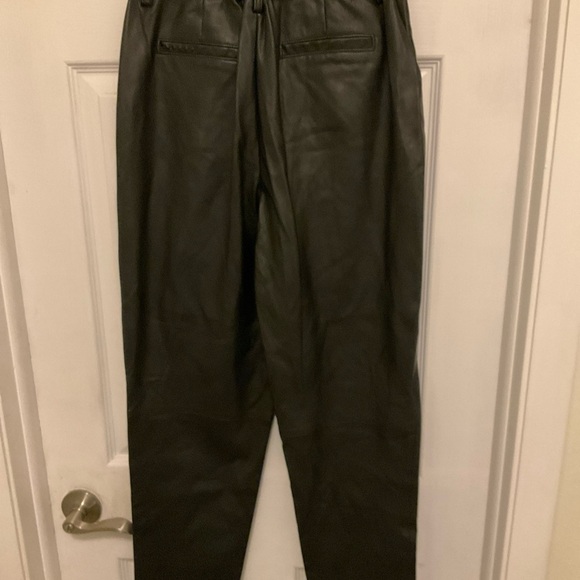 Blank Nyc Women Dark‎ Secrets Faux Leather Paperbag Waist Pants Size 27 - Picture 4 of 8